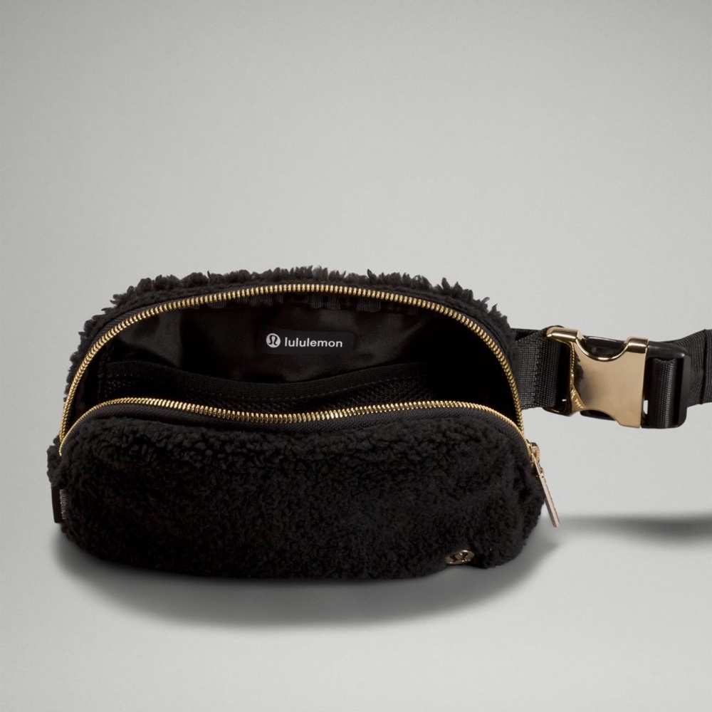 Everywhere Belt Bag Fleece
